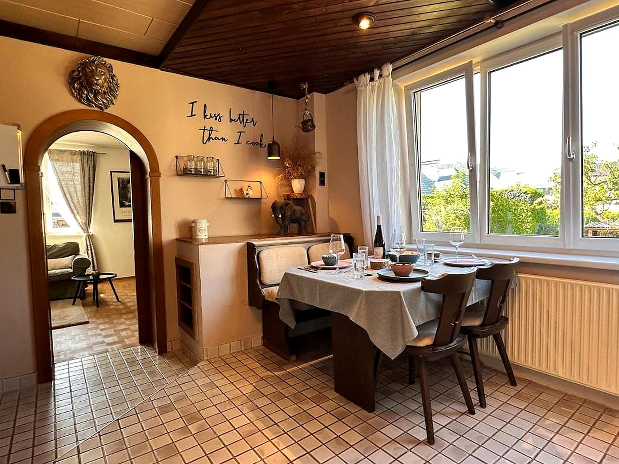Schlafzimmer mit Doppelbett
